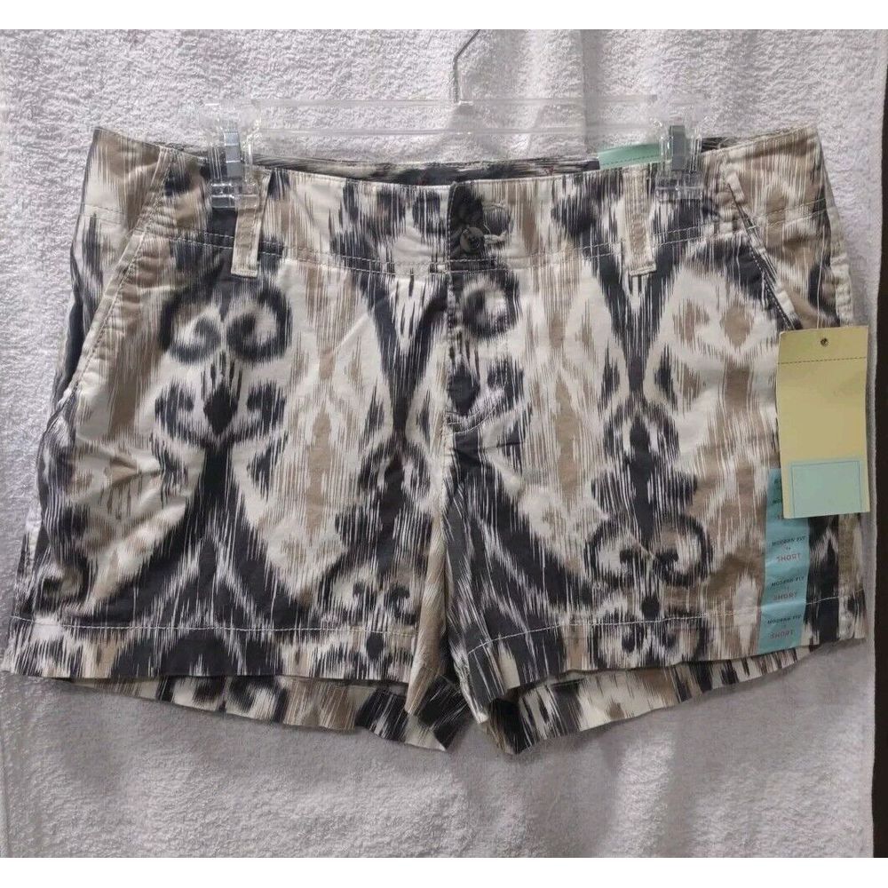 Sonoma NWT: Women Modern Fit, Low Rise Casual Shorts‎ Size 14 Short